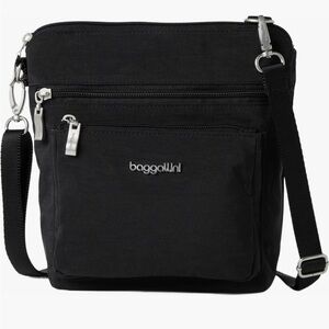 Baggallini bag modern pocket cross body